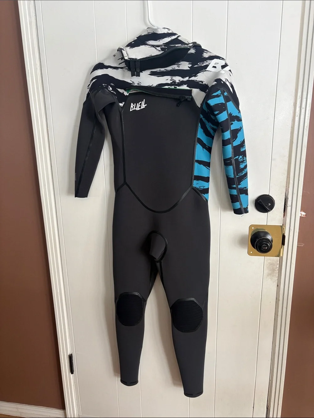 Buell accelerator 3/2 mm Full Wetsuit youth size 14